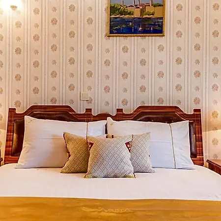 Hotell Arbia 4*
