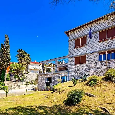Arbia Rab Town